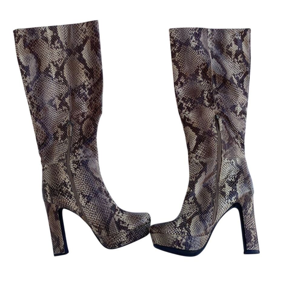 Worthington Women's‎ Snake Print Knee High Heeled Boots Size 8M